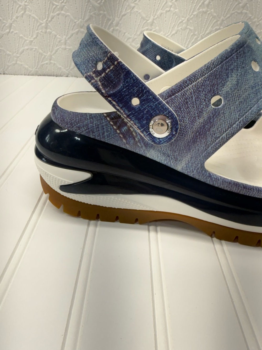 Crocs Classic Mega Crush Denim Platform Sandals Womens Size 10 - Picture 2 of 8